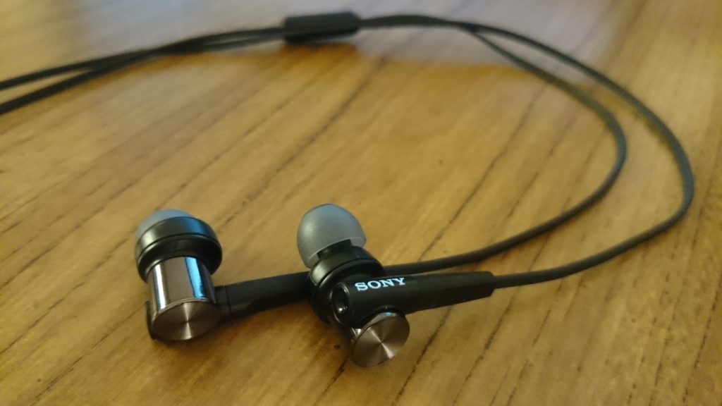 DSC 1334 1024x576 - Sony MDR-XB50AP Extra Bass Earbud Review